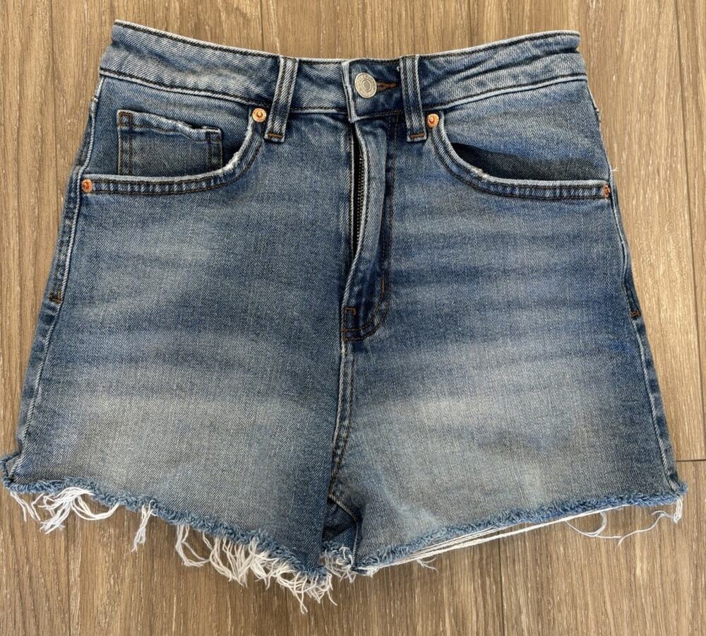 Forever 21 Womens Denim Shorts 26 Blue High Rise Cut Off Booty Jeans Short